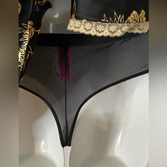 NEW Victoria’s Secret La SENZA 2-pc Lingerie Top and Panty Black and Gold M / S - Picture 10 of 11